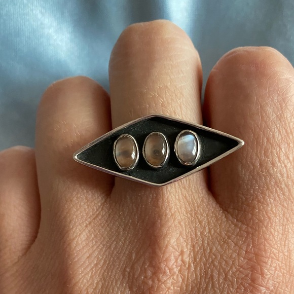 Jewelry - Sterling Silver & Moonstone Ring 🌝🔮💜